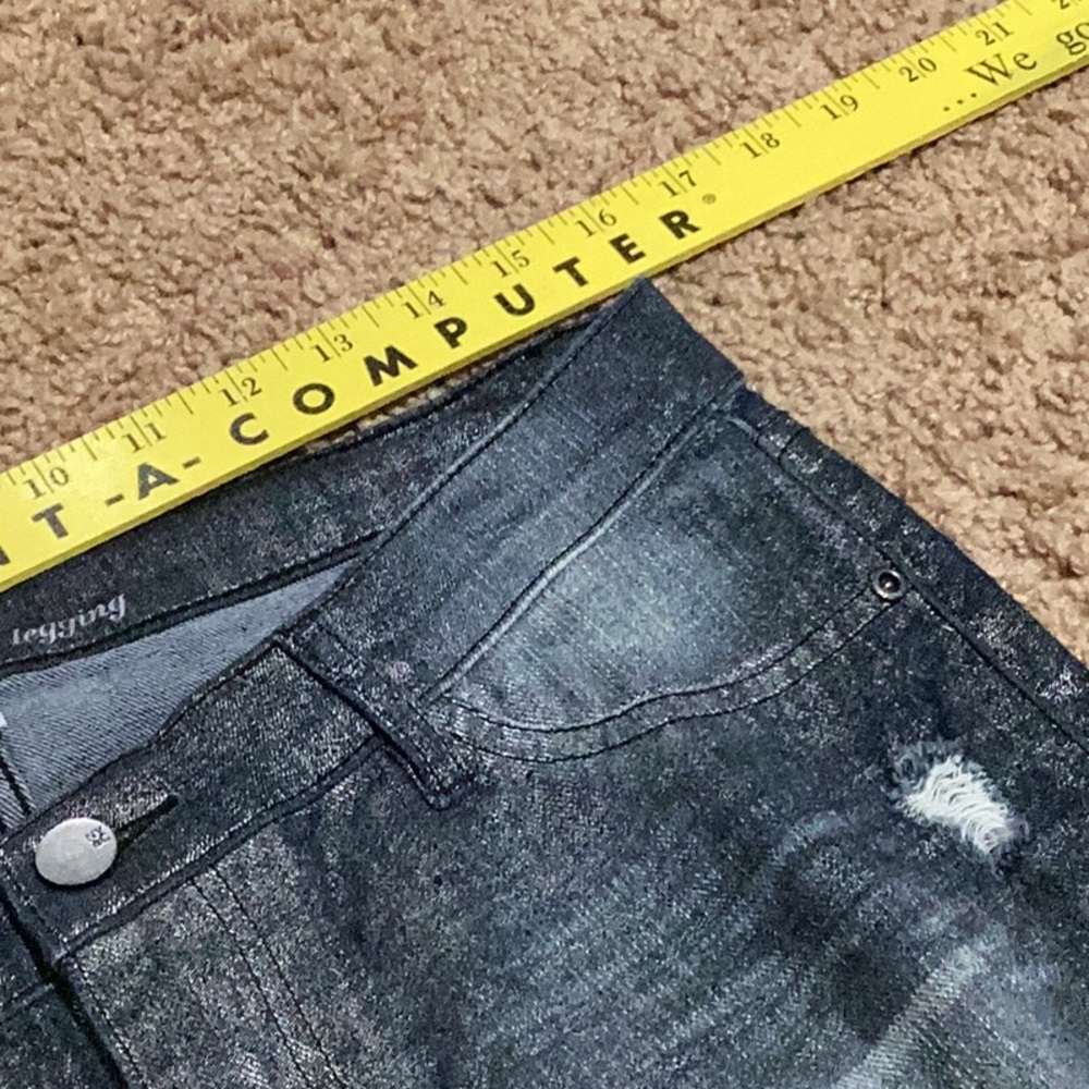 NY & Co Soho Midrise Distressed Jeans - Size 8 - Picture 7 of 12